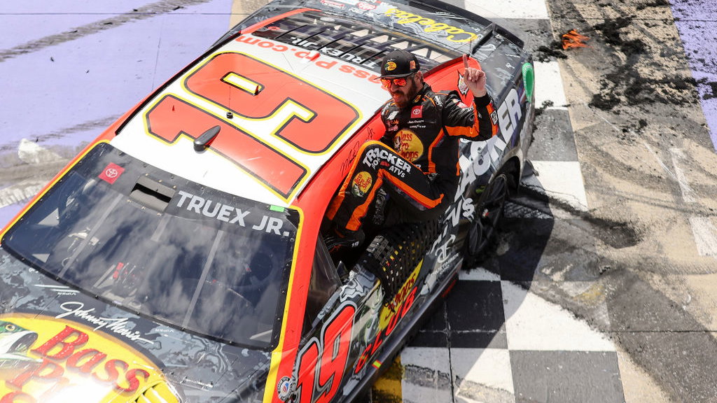 Martin Truex Jr, Joe Gibbs Racing at Dover Monster Mile